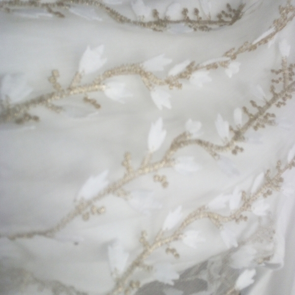 NEW W/TAG TOP white PUFFY GOLD FLORAL SLVE SOPHISTICATED, CLEAN, ROYALTY, 80'S - Picture 7 of 7